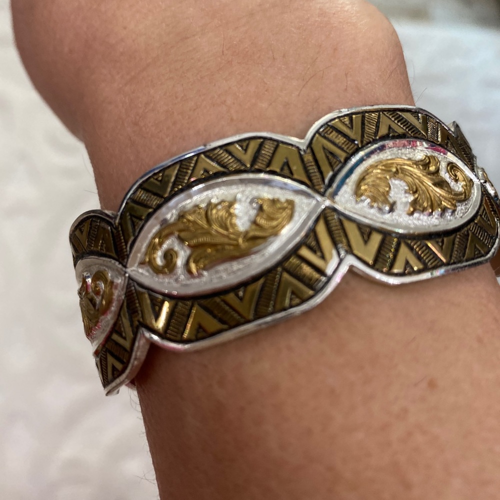 NEW CRUMRINE BRACELET